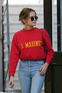 zoeydeutch_oastudiocity_november29_017-4.jpg