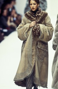 0_fendi-fw-1993-1_html.thumb.JPEG.e4c8c634bb604f1468d53ee62453765b.JPEG