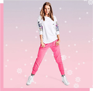 11-120817-PINK-homepage-SnowWay-TEE.jpg