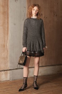 14-Red-Valentino-Pre-Fall-18.thumb.jpg.a412ca4da49a20a13106f274c56d0930.jpg