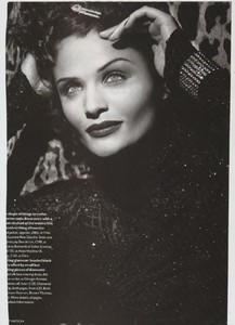 1995_01_UK_VOGUE_6.thumb.jpg.b0b2ce388d1b26bb65ea17adb1d84b70.jpg