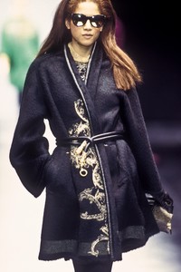 1_gianfranco-ferre-fw-1993-2_html.thumb.JPEG.c333698f506a7213cff668701dd698fa.JPEG
