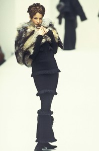 3_fendi-fw-1993-4_html.thumb.JPEG.f24011cd1ed79360069e2e423e28bf4d.JPEG