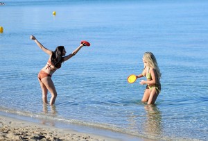 46741977_hqcelebcorner-12.jpg