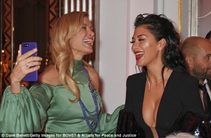 46E4641D00000578-0-image-m-87_1512180262661.jpg