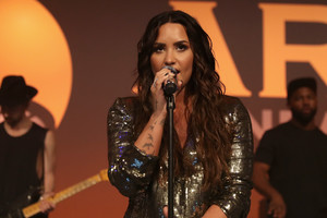 51266153_demi-lovato-15.jpg