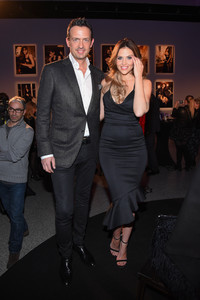 58183899_mcfan-celeblounge-net01-12-2017-10-36-_03.jpg