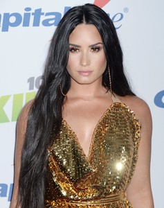 58272427_demi-lovato-10.jpg