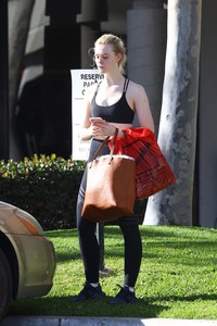 58338183_elle-fanning-22.jpg