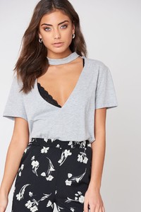 58934087_nakd_deep_v_cut_out_tee_1100-000322-0008_01a-1.thumb.jpg.d8a7b688be5fa505aeab9ebfd644001e.jpg