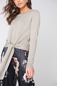58934159_nakd_bottom_tie_knitted_sweater_1100-000328-0295_04g-1.thumb.jpg.8fd7229f5abcae61fcefad825da93130.jpg