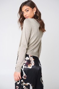 58934161_nakd_bottom_tie_knitted_sweater_1100-000328-0295_02b-1.thumb.jpg.5be62194204545e5cba48a1567223287.jpg