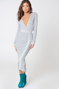 58934175_lavish_alice_silver_irridescent_seqin_dress_1272-000112-0014_03c-1.thumb.jpg.c500c5a8831c04b6a657059597712aa1.jpg