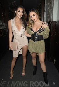 59440518_jessica-shears-chloe-and-lauryn-goodman_16122017p_40.jpg
