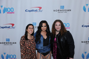 59614619_demi-lovato-21.jpg
