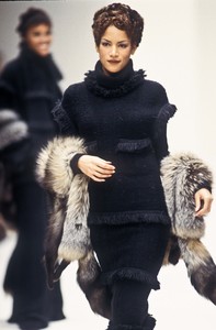 5_fendi-fw-1993-6_html.thumb.JPEG.26b5d7543b55d8c066d00830818edb03.JPEG
