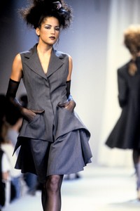 5_sophie-sitbon-fw-1992-1_html.thumb.JPEG.8fcea3d193dc1f8bcbe299439b5b744f.JPEG