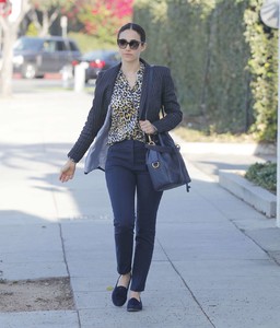 Emmy-Rossum - Out-shopping-in-Beverly-Hills--01.jpg