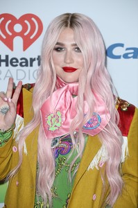     kesha021217BZNimage2.jpg