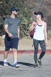 Ashley-Greene --Out-for-a-hike-in-Los-Angeles--02.jpg