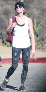 Ashley-Greene --Out-for-a-hike-in-Los-Angeles--10.jpg