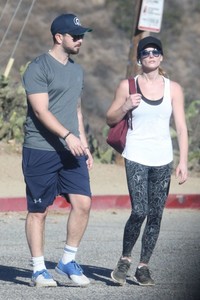 Ashley-Greene --Out-for-a-hike-in-Los-Angeles--13.jpg