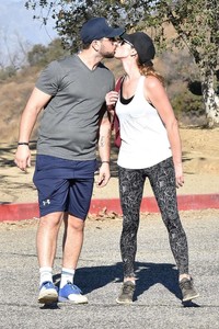 Ashley-Greene --Out-for-a-hike-in-Los-Angeles--14.jpg