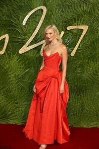 Karlie-Kloss - 2017-Fashion-Awards--18.jpg