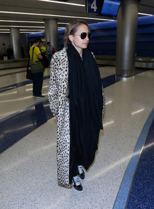 Nicole+Richie+Nicole+Richie+Takes+Flight+LAX+lWYl3CTir0Dx.jpg