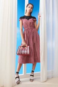 Yasmin Wijnaldum Fendi-Pre-Fall 2018-lookbook 3.jpg