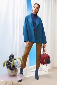 Yasmin Wijnaldum Fendi-Pre-Fall 2018-lookbook 12.jpg