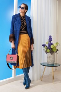 Yasmin Wijnaldum Fendi-Pre-Fall 2018-lookbook 13.jpg