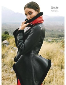 Glamour México - Diciembre 2017-page-004.jpg