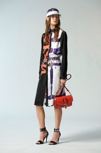 Julia Ratner Versus Versace Pre-Fall 2018 2.jpg