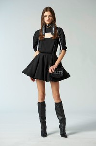 Julia Ratner Versus Versace Pre-Fall 2018 14.jpg