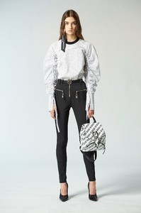 Julia Ratner Versus Versace Pre-Fall 2018 16.jpg
