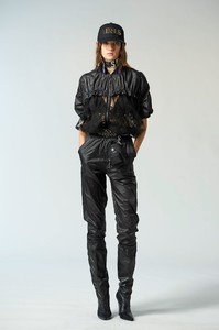 Julia Ratner Versus Versace Pre-Fall 2018 24.jpg