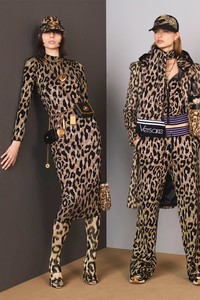 Birgit Kos Versace Pre-Fall 2018 16.jpg