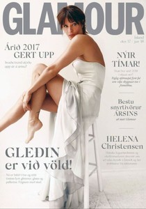 5a32e362bacd0_GlamourIcelandDecember2017-January2018Cover.thumb.jpg.4881bc12365ace812f02677da611b36a.jpg