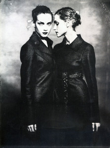 5a36917f5864e_AlexandraLidaEgoroviAlberta-Ferretti-1998-ph.Paolo-Roversi-03.thumb.jpg.35bcf31a582c7b2576af7137044fb5f5.jpg