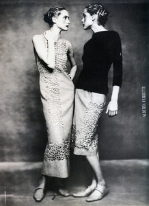 5a36918370fab_AlexandraLidaEgoroviAlberta-Ferretti-1998-ph.Paolo-Roversi-05.thumb.jpg.a10ceb4abf564ca74b86ff906e225c18.jpg