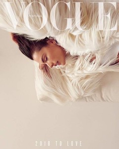 Alessandra Ambrosio-Vogue-Portugal-3.jpg