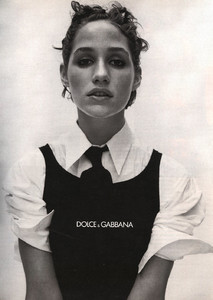 5a3914c1c5de3_Rosemary-Ferguson-DolceGabbana-1994-01.thumb.jpg.58526fc9d791c4aee4a376a1b6a5e664.jpg