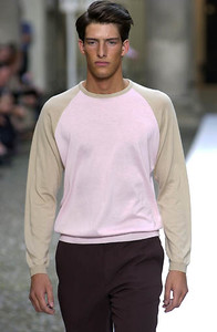 5a3c7c435fd01_HugoBossSS2001NYFW2.thumb.jpg.71bcc0b2311deba1152ae03405c45009.jpg