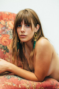 5a3d406ae0724_EmilyLabowe_SophiaSinclair(1).thumb.jpg.d47c1c89e1c78dc89b46bdc8bdda8f4a.jpg