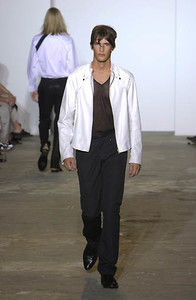 5a3e784b10aa9_RichardEdwardsSS2001NYFW4.thumb.jpg.a5ef9c8c12248e22d13bd0d4e5151e97.jpg