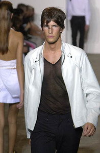 5a3e784bf202e_RichardEdwardsSS2001NYFW5.thumb.jpg.db088b978fe28ce71e570228f7fd76ef.jpg