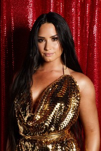 5a3f42b8a52d1_Demi-LovatoC2A0--KIIS-FM-Jingle-Ball-2017-Backstage-Portrait-Session--08.thumb.jpg.ef52696ae13fb5074cdd2e71e43f399c.jpg