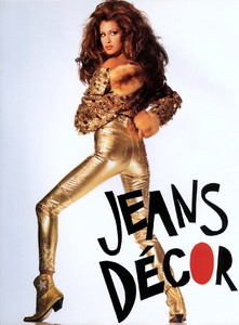 5a407a4fabe67_bb_Yasmeen_Ghauri_1992_07_JEANS_DECOR_FW92_VOGUE(1).thumb.jpg.a22f32c3c3a088460710cca358944c5e.jpg