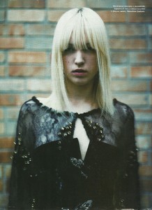 5a427a4fea3e7_Lofficielrussiaoctober2002AniaMicelli5.thumb.jpg.2d1f96d772c03b5e56a1e33d618f08be.jpg